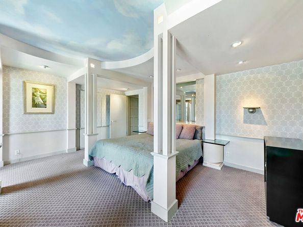 1350 Belfast Drive, Los Angeles CA 90069