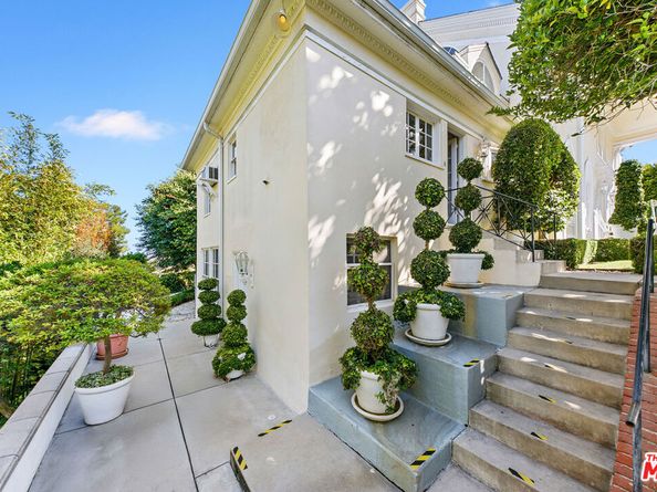 1350 Belfast Drive, Los Angeles CA 90069