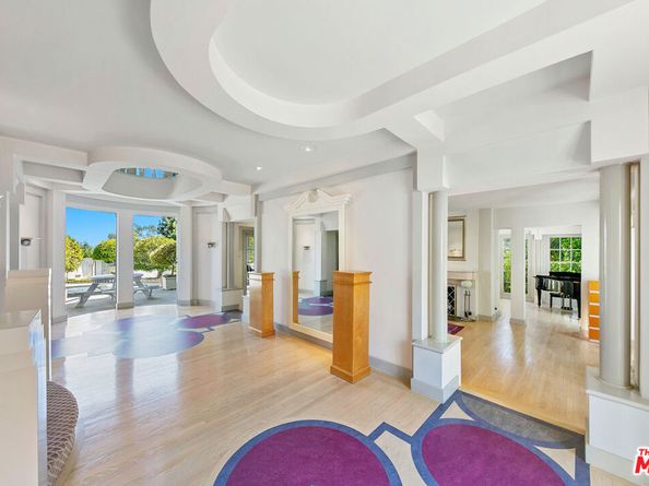 1350 Belfast Drive, Los Angeles CA 90069