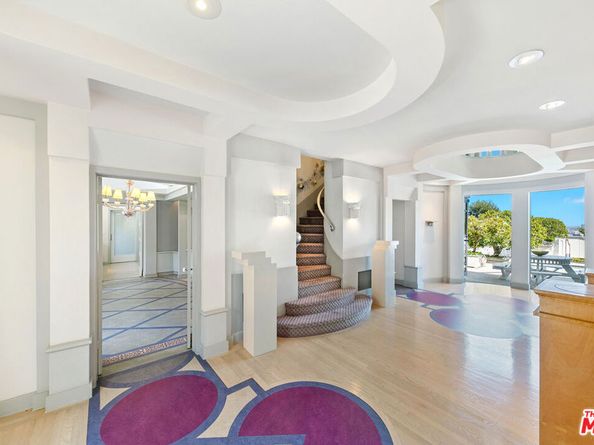 1350 Belfast Drive, Los Angeles CA 90069