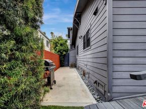 605 Indiana Avenue, Venice CA 90291