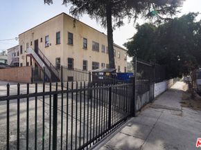 1519 W 30th Street, Los Angeles CA 90007