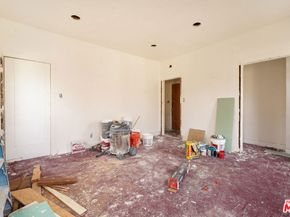 1519 W 30th Street, Los Angeles CA 90007