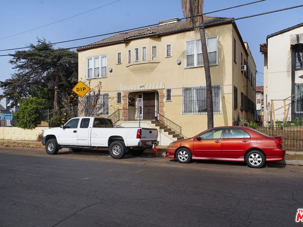 1519 W 30th Street, Los Angeles CA 90007