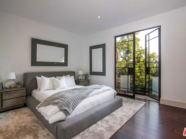 7801 Hillside Avenue, Los Angeles CA 90046