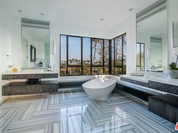 7801 Hillside Avenue, Los Angeles CA 90046