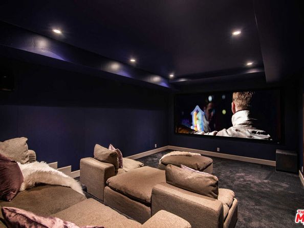 7801 Hillside Avenue, Los Angeles CA 90046