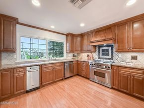 10111 Oak Park Avenue, Northridge CA 91325