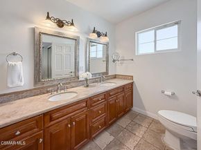10111 Oak Park Avenue, Northridge CA 91325