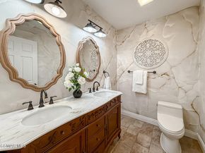 10111 Oak Park Avenue, Northridge CA 91325