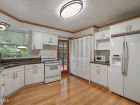 1705 La Loma Road, Pasadena CA 91105