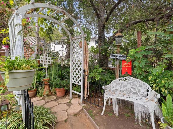 1705 La Loma Road, Pasadena CA 91105