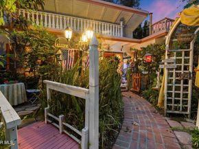 1705 La Loma Road, Pasadena CA 91105