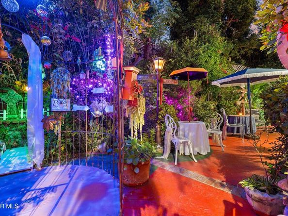 1705 La Loma Road, Pasadena CA 91105