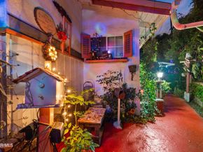 1705 La Loma Road, Pasadena CA 91105