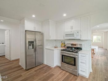 1520 W 107th Street