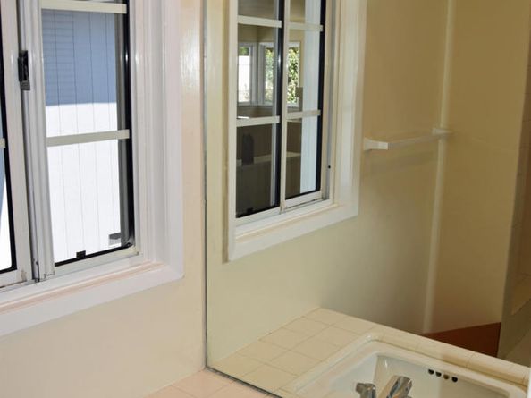3315 S Bentley Avenue, Los Angeles CA 90034