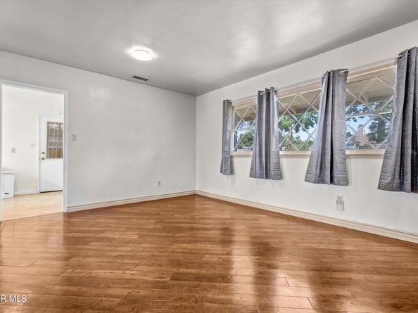 17400 Cantlay Street, Lake Balboa CA 91406