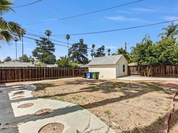 17400 Cantlay Street, Lake Balboa CA 91406
