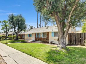 17400 Cantlay Street, Lake Balboa CA 91406