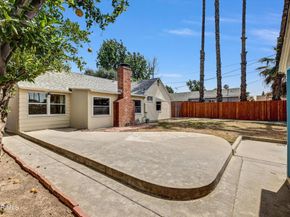 17400 Cantlay Street, Lake Balboa CA 91406