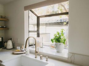 5716 Skyview Way B, Agoura Hills CA 91301