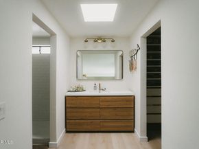 5716 Skyview Way B, Agoura Hills CA 91301