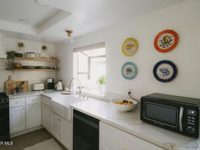 5716 Skyview Way B, Agoura Hills CA 91301