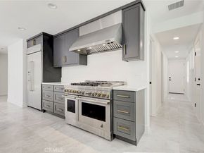 5515 Hermitage, Valley Village CA 91607