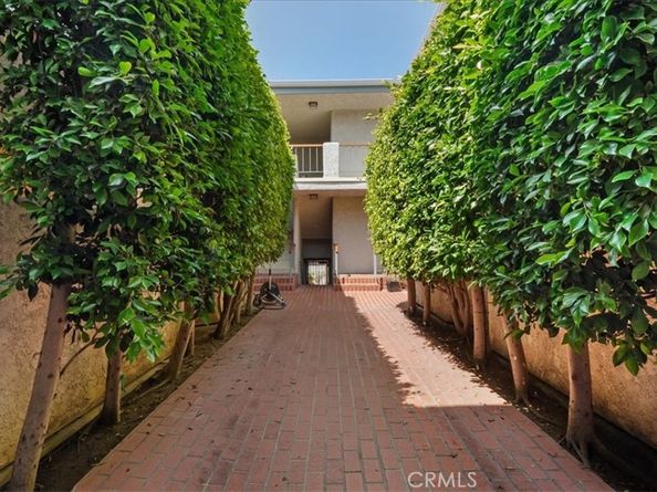 3649 Glendon Avenue 202, Los Angeles CA 90034