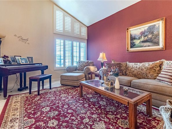 2241 N 1st Avenue, Upland CA 91784