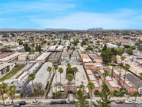 601 W 82nd Street, Los Angeles CA 90044