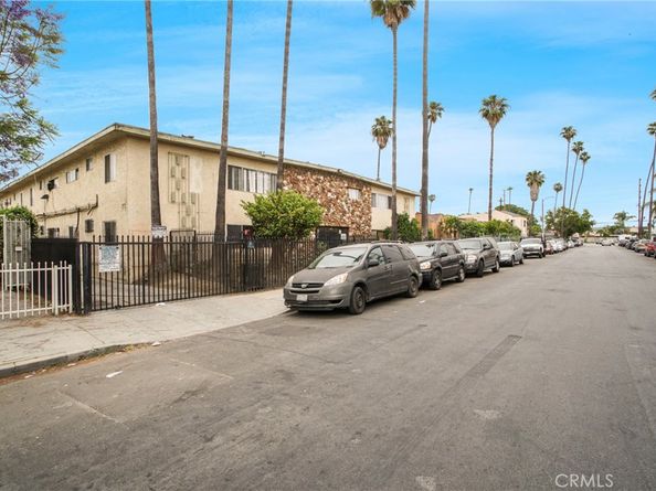 601 W 82nd Street, Los Angeles CA 90044