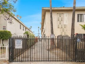 601 W 82nd Street, Los Angeles CA 90044