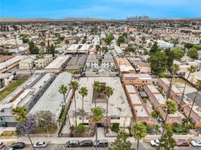 601 W 82nd Street, Los Angeles CA 90044