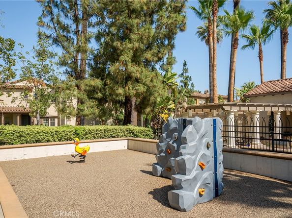 900 N Primrose Lane A, Azusa CA 91702