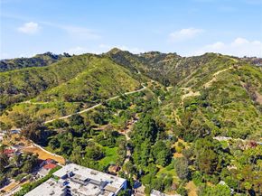 1735 N Fuller Ave 330, Los Angeles CA 90046