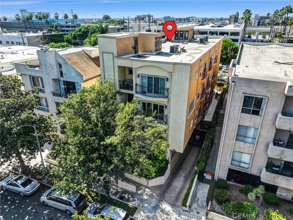 1741 S Bentley Avenue 1, Los Angeles CA 90025