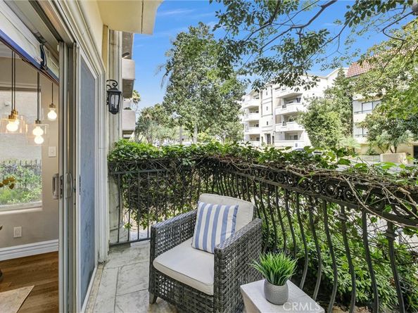 1741 S Bentley Avenue 1, Los Angeles CA 90025