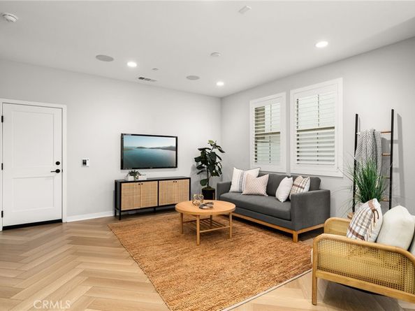 1419 N Indian Hill Boulevard, Claremont CA 91711