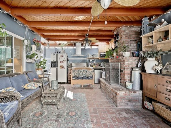 2334 Highbury, Los Angeles CA 90032