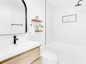 2740 S Sycamore, Los Angeles CA 90016