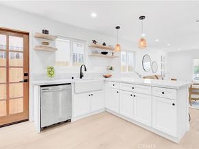 2740 S Sycamore, Los Angeles CA 90016