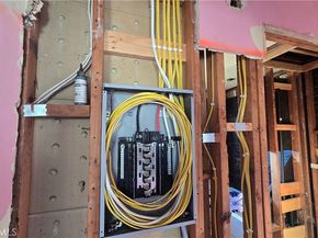 812 N Ridgewood, Los Angeles CA 90038