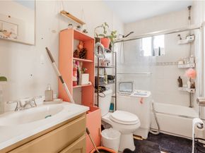 9207 S Central, Los Angeles CA 90002