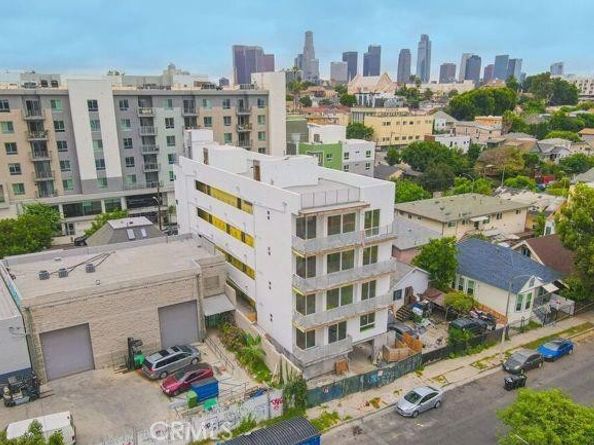 320 N Mountain View, Los Angeles CA 90026