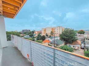 320 N Mountain View, Los Angeles CA 90026