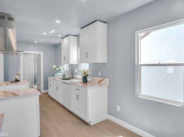 2049 W 71st Street, Los Angeles CA 90047