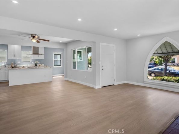 2049 W 71st Street, Los Angeles CA 90047