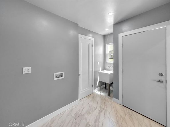 2049 W 71st Street, Los Angeles CA 90047